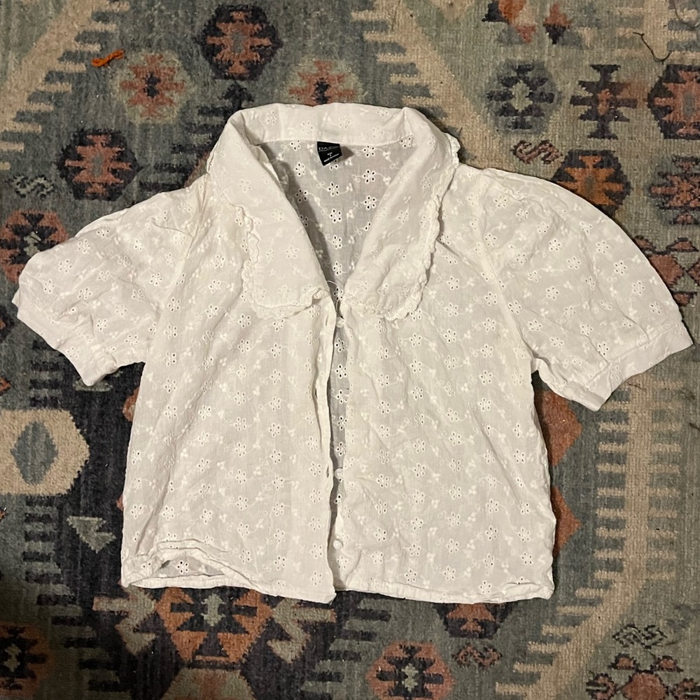 Floral cropped collard button down